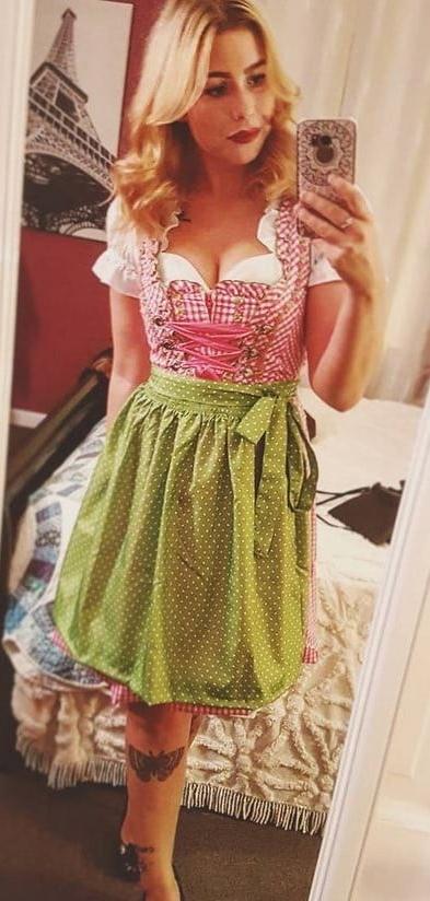 25P Sexy Dirndl Girls 368