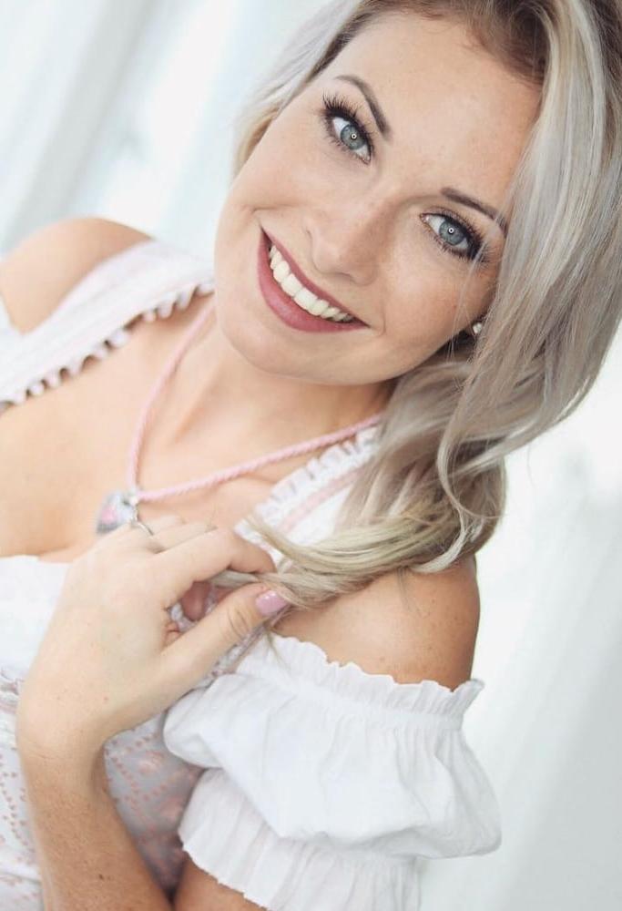 25P Sexy Dirndl Girls 368