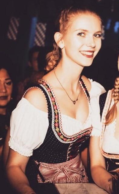 25P Sexy Dirndl Girls 368