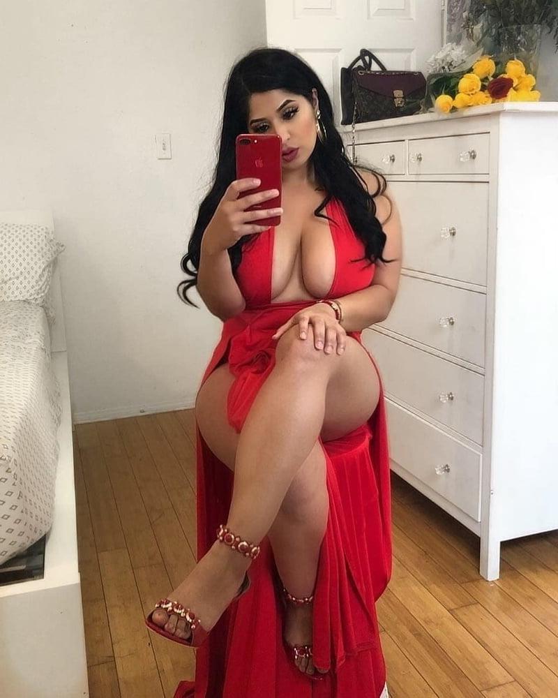 25P Middle eastern sexy girls