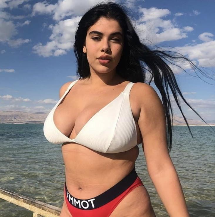 25P Middle eastern sexy girls