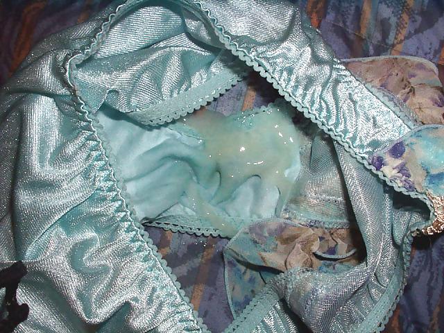 10P Cum on nylon panties 