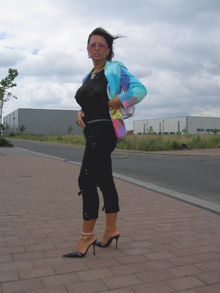 13P LaDy Bar Bara 08.20 8