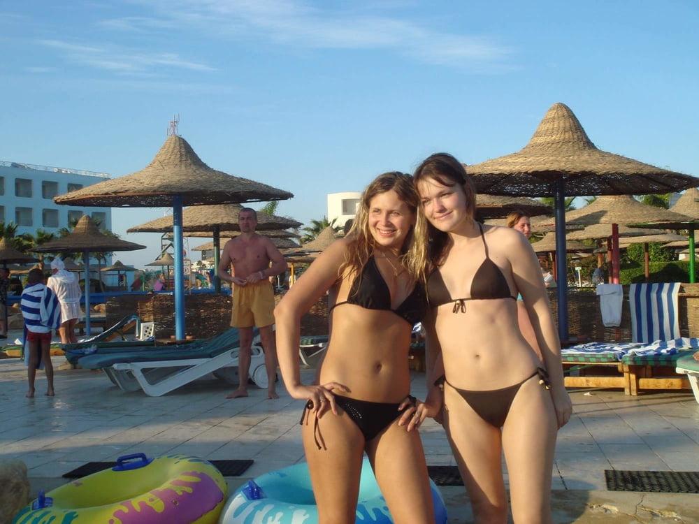 25P Amateur girls on holiday!!!!!!!