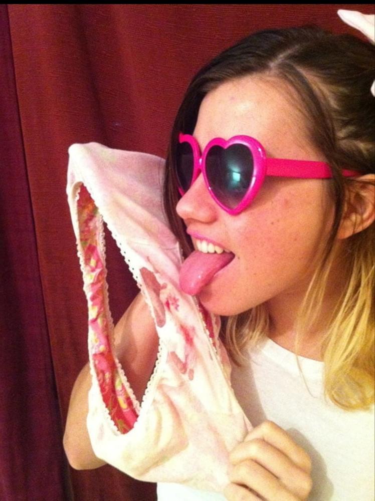 25P Girls with panties on their face, on their head (photos from