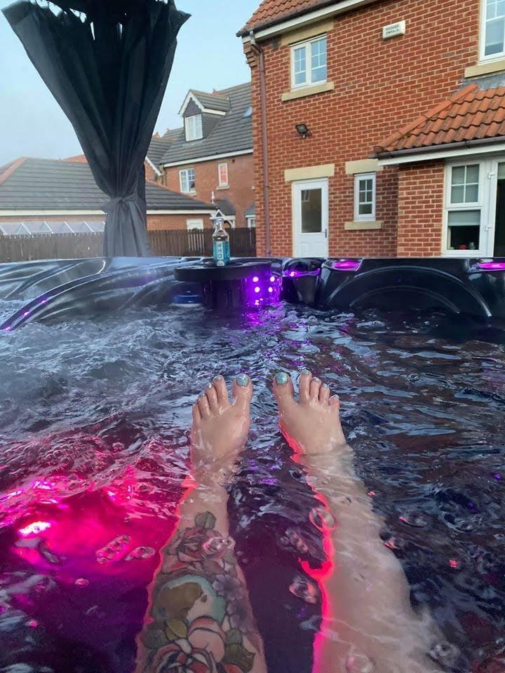 25P Private life of Chelsea F (UK)