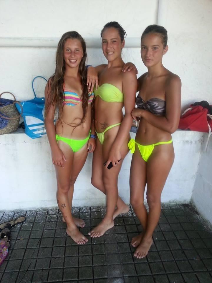 25P Nice girls and lady's in bikini