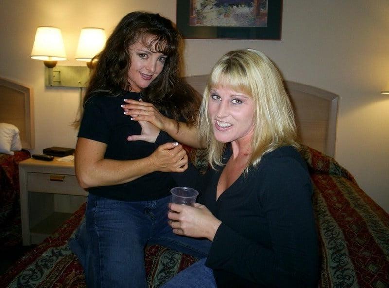 25P Green Nightie Milf