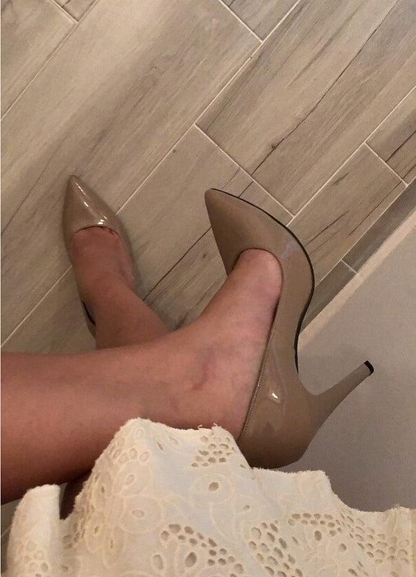 25P Turkish girls showing off