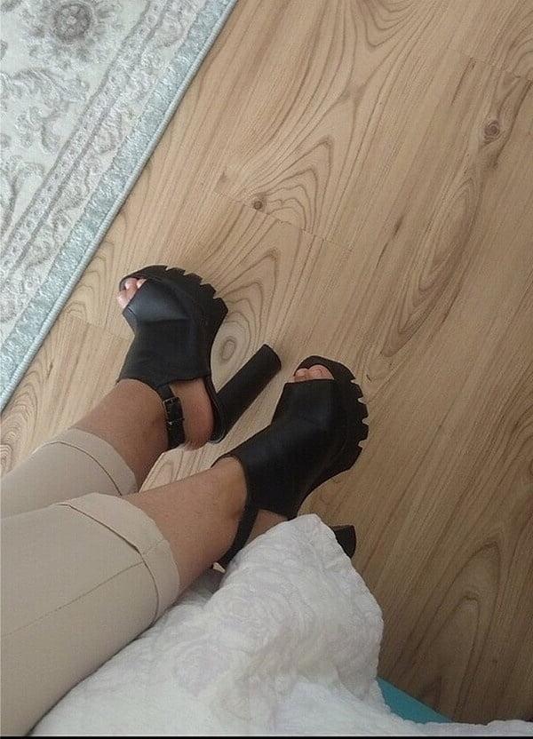 25P Turkish girls showing off
