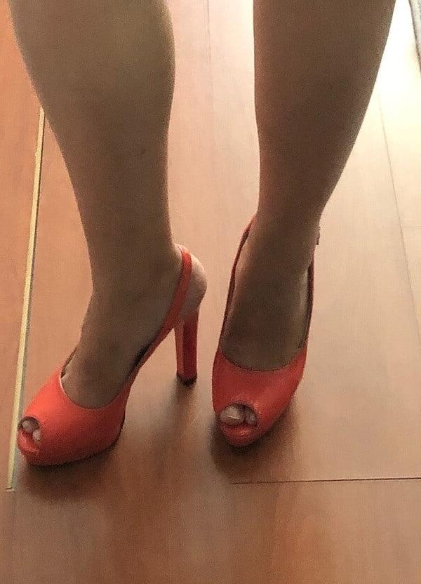 25P Turkish girls showing off
