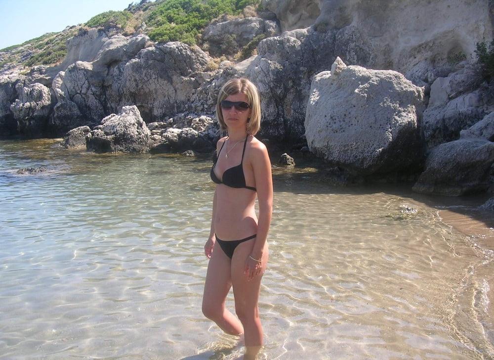 25P Milf on Vacation