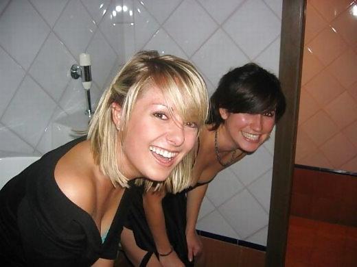 25P Girls using Men's Room - coolbudy