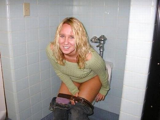 25P Girls using Men's Room - coolbudy