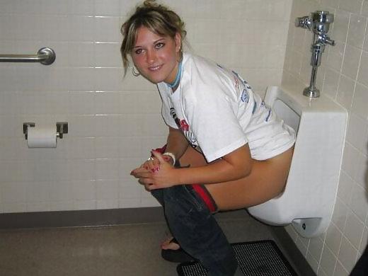 25P Girls using Men's Room - coolbudy