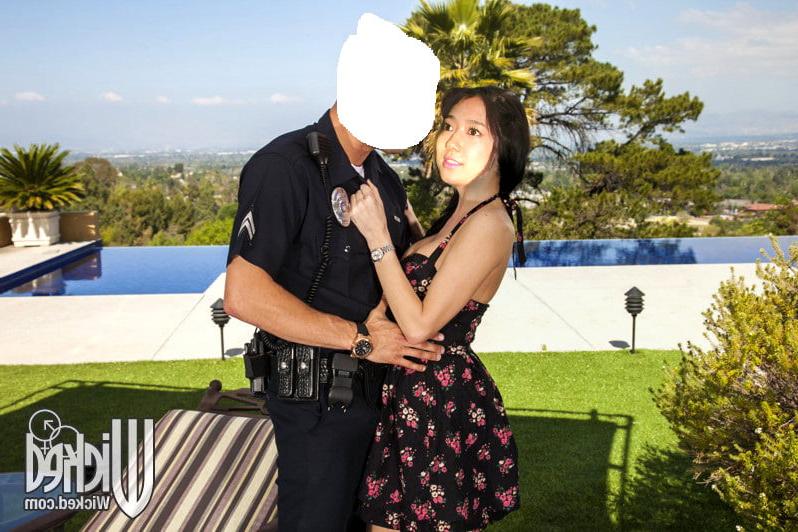 25P sex to Park Shin-hye in open air natural with very pain