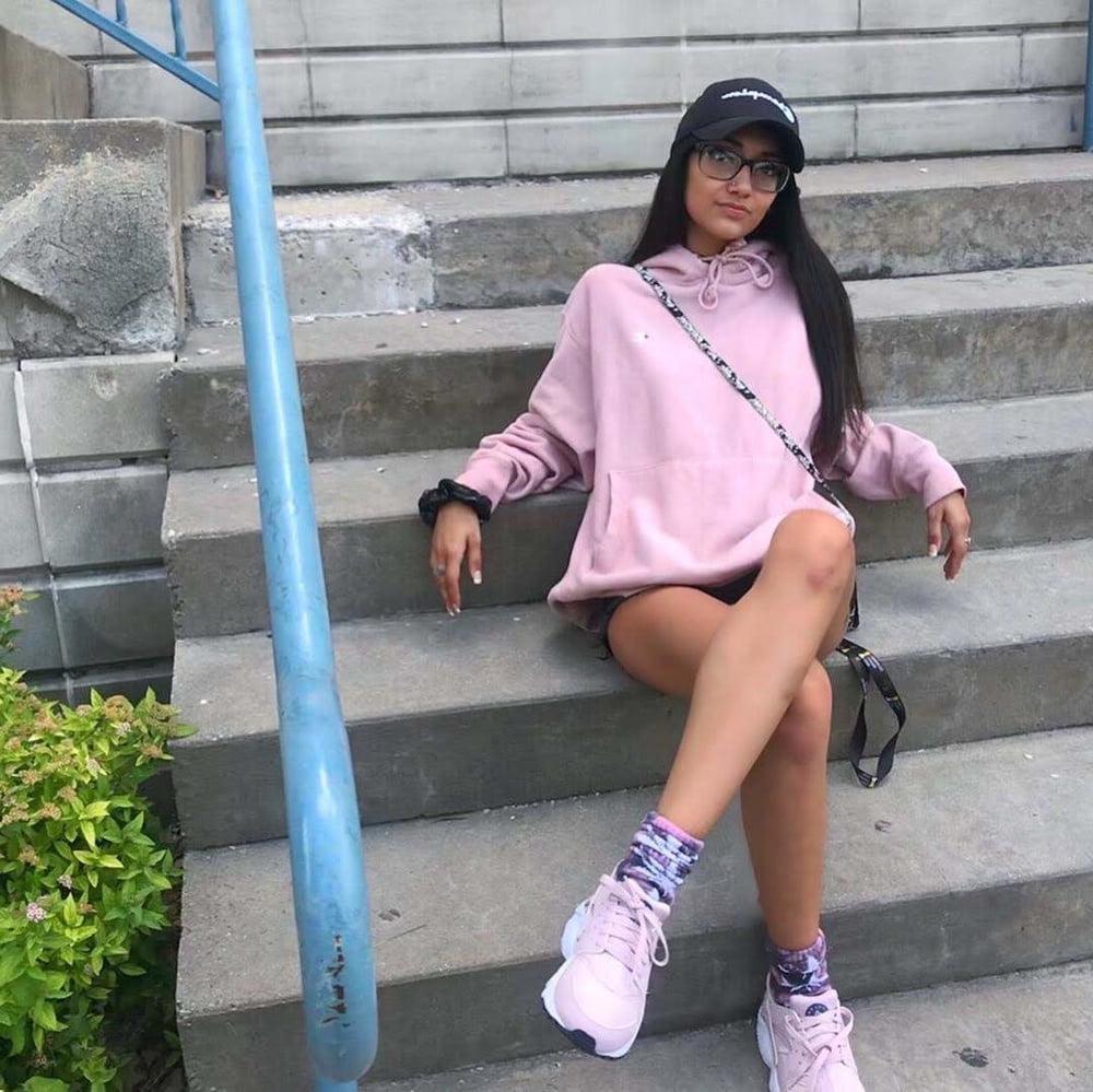 25P Private life of Jenelle M (California)