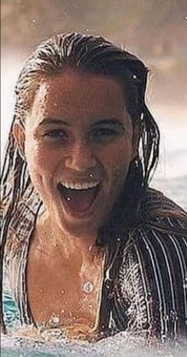 25P SURFER GIRLS