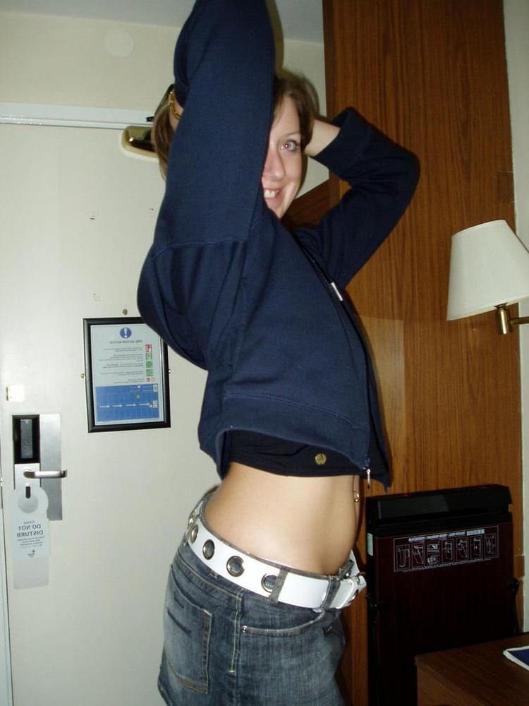 25P Girls around the World Welcome to Russia. 1