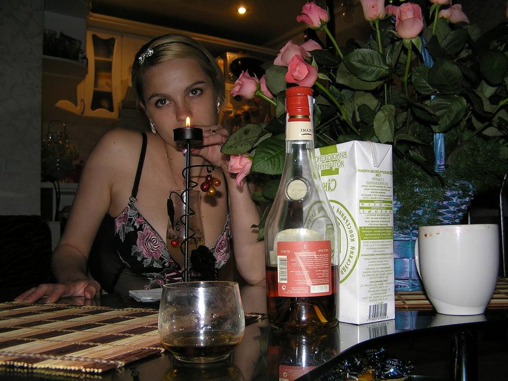 25P Girls around the World Welcome to Russia. 2
