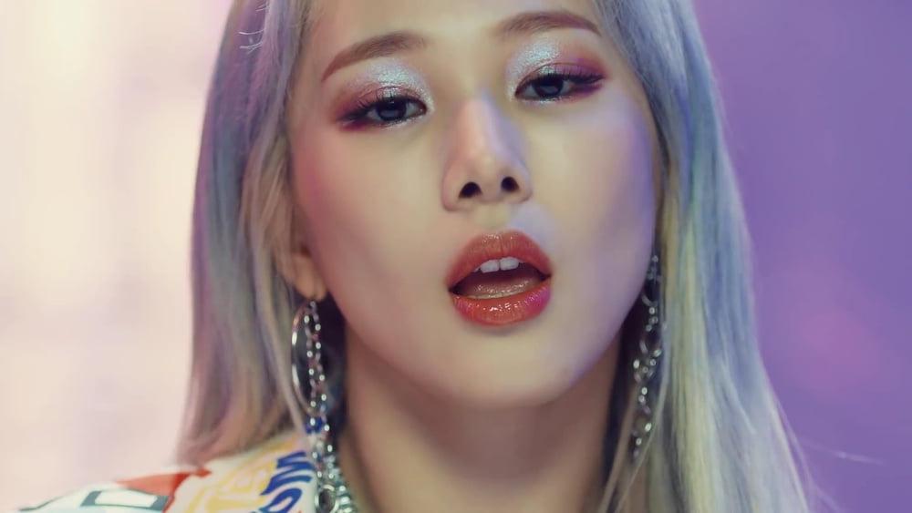 25P K-Pop Facial Screencaps