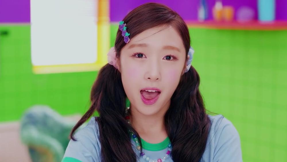 25P K-Pop Facial Screencaps