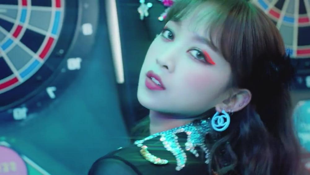 25P K-Pop Facial Screencaps