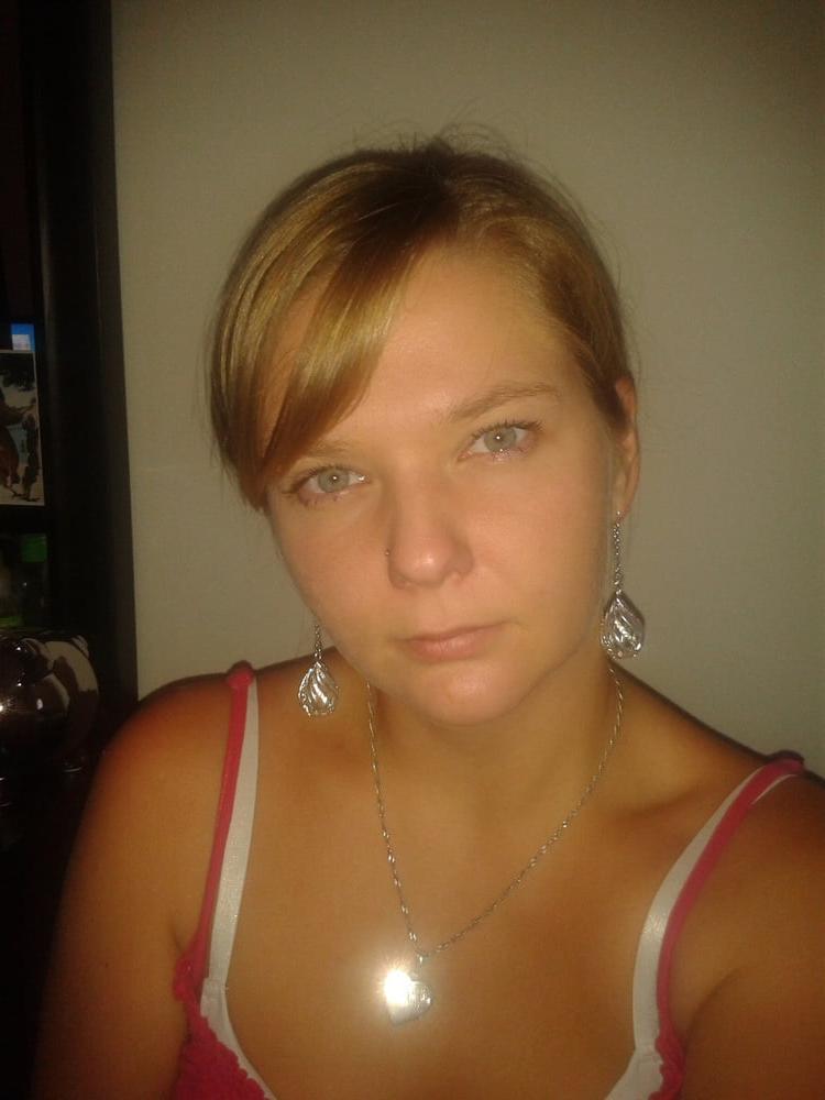 20P Blonde Milf - Private Pics
