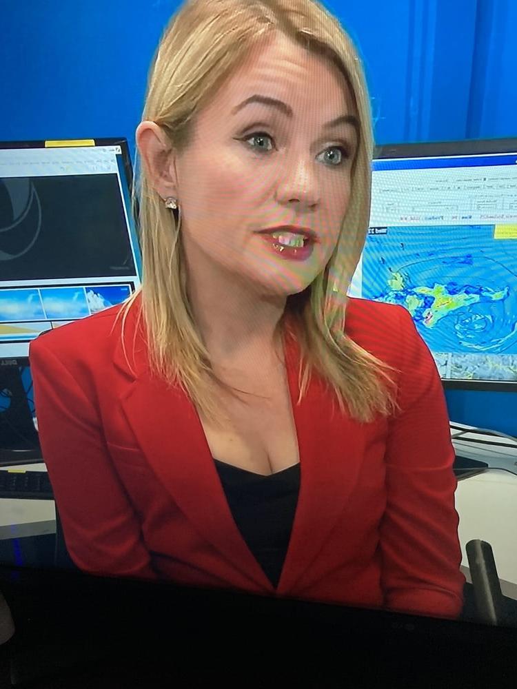 25P Irish weather girls