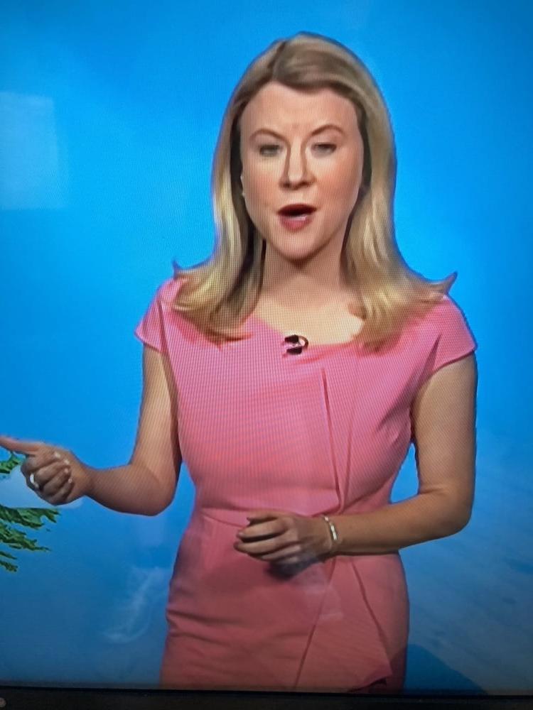 25P Irish weather girls