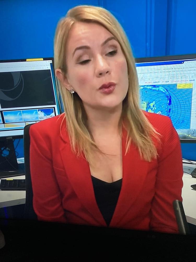 25P Irish weather girls