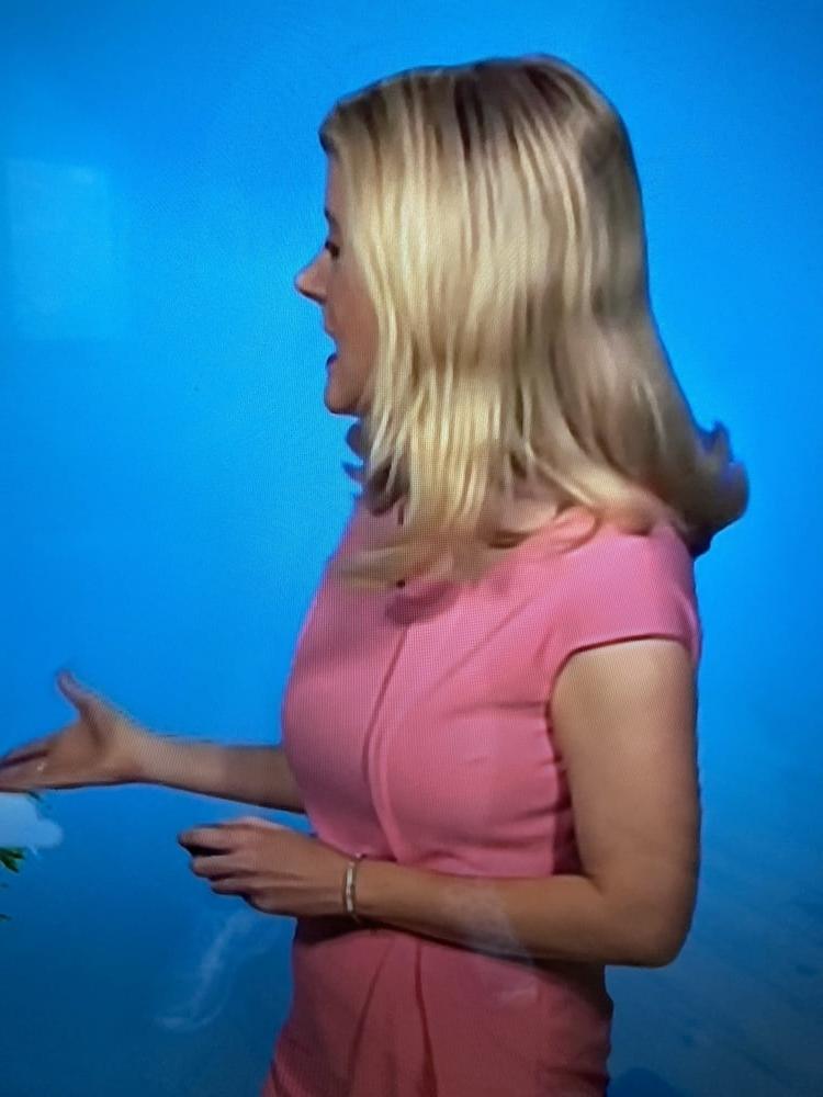 25P Irish weather girls