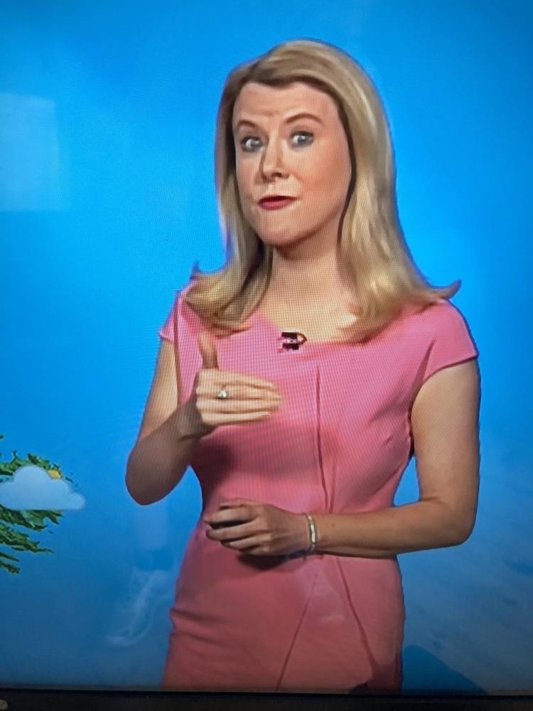 25P Irish weather girls