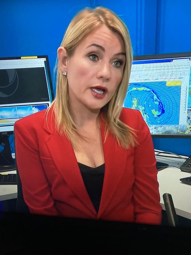 25P Irish weather girls