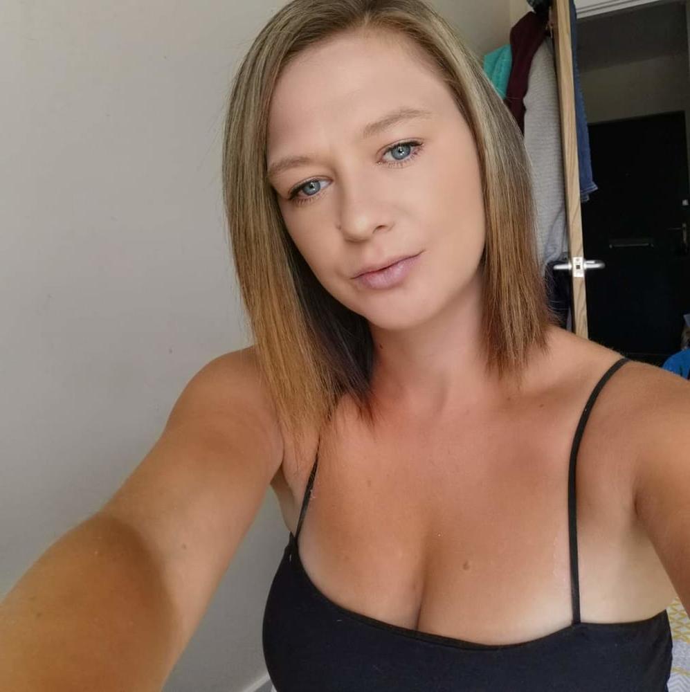 25P Random Facebook finds hot Scottish girls