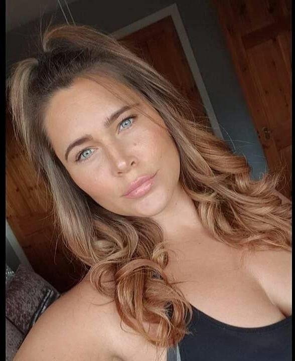 25P Random Facebook finds hot Scottish girls