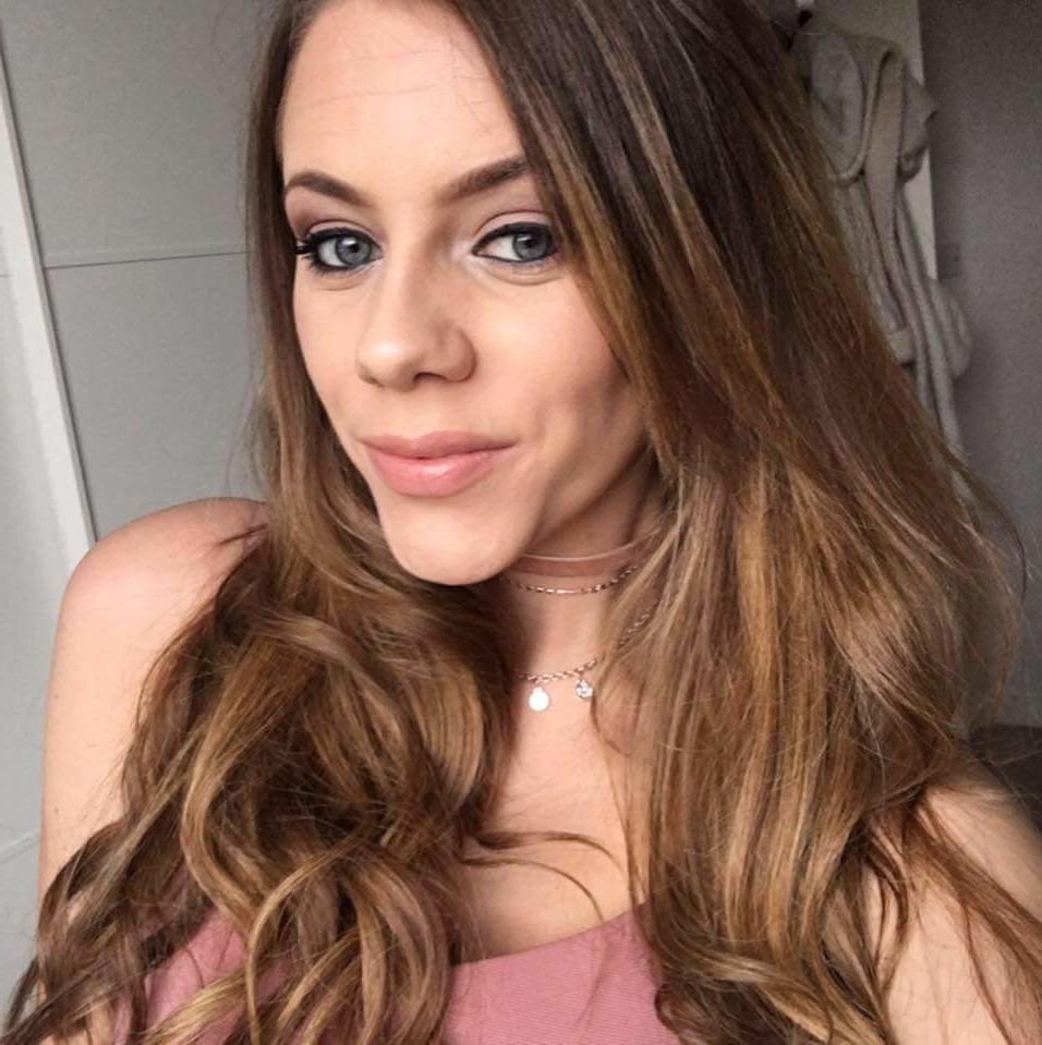 25P Random Facebook finds hot Scottish girls