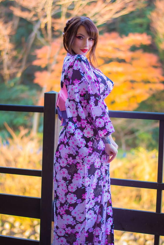 25P KMFX - Kimono &amp; Bath
