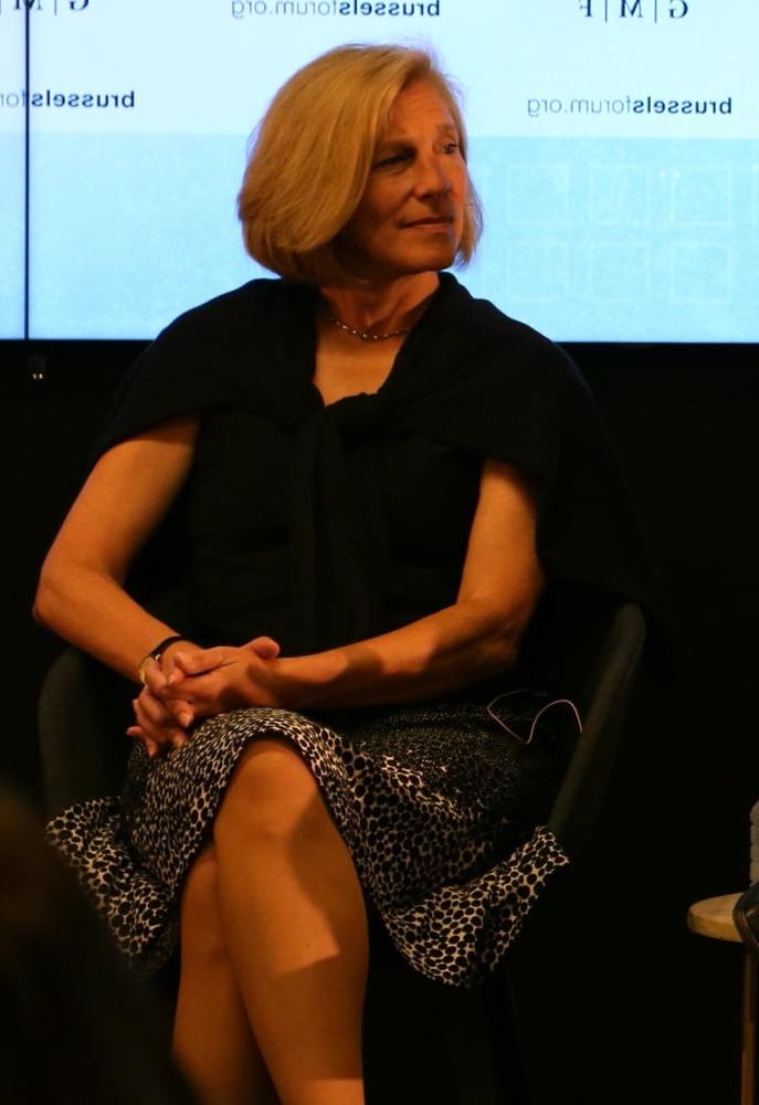 25P Old Pantyhosed Conference Cunt