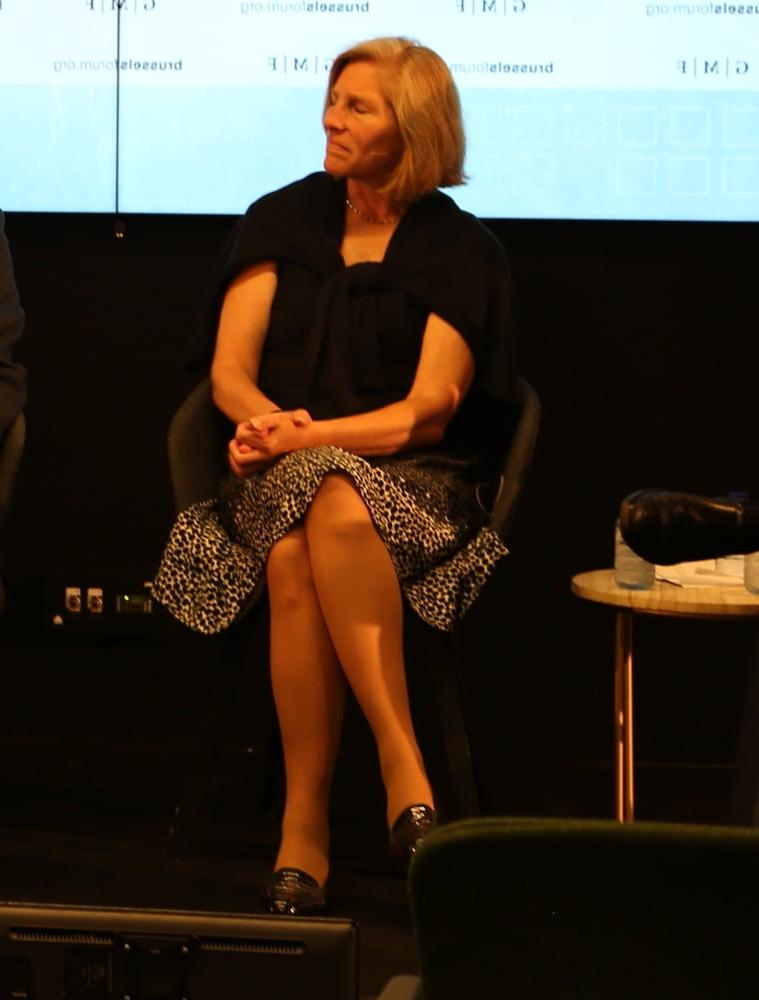25P Old Pantyhosed Conference Cunt