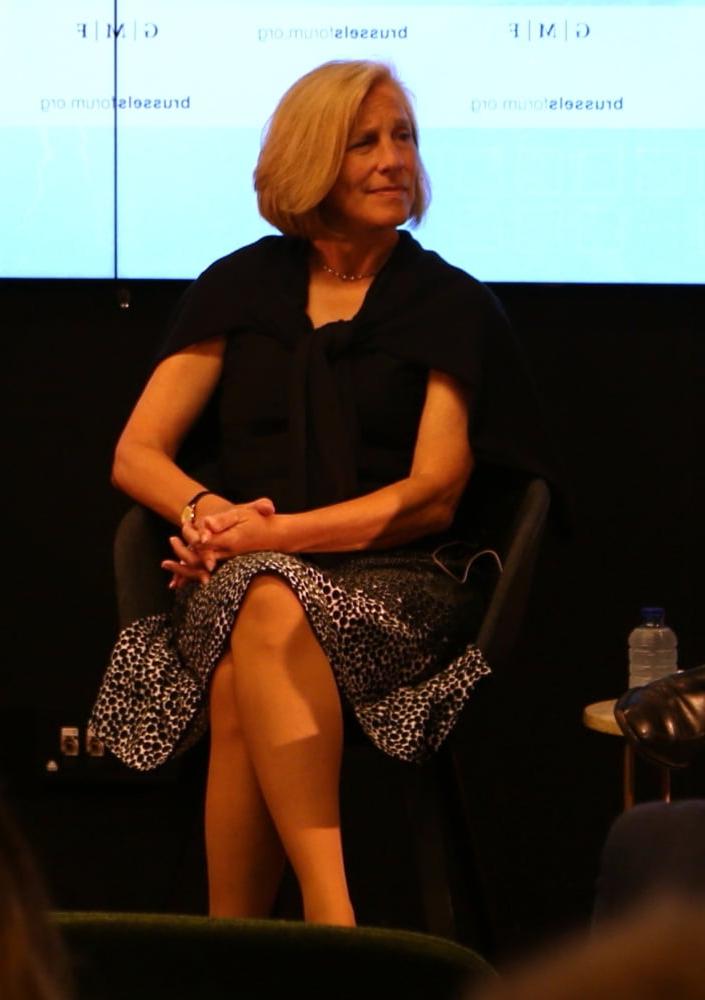 25P Old Pantyhosed Conference Cunt