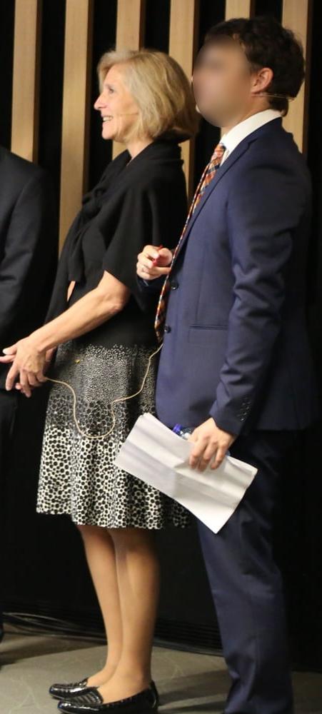 25P Old Pantyhosed Conference Cunt
