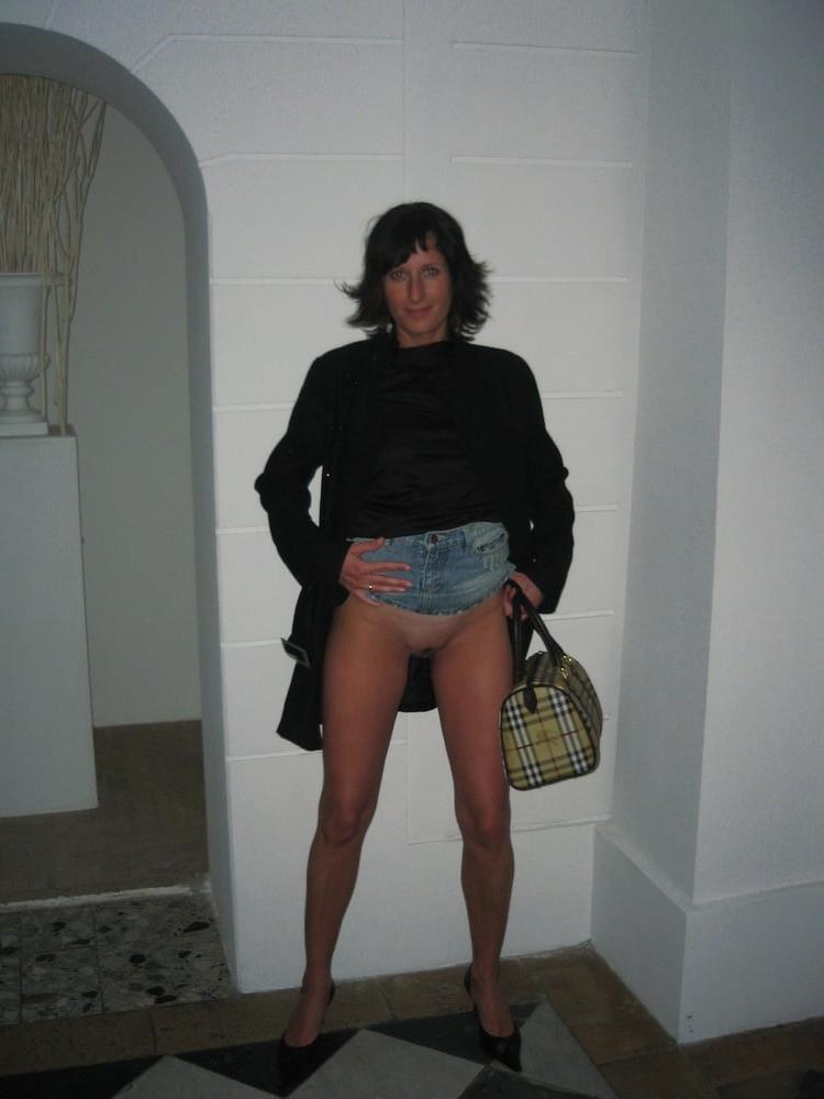 25P My Upskirt Obsession (4) Lift your skirt show us your cunt