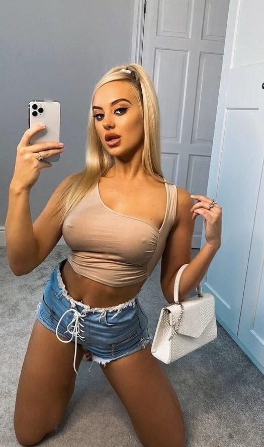 25P No Bra 27