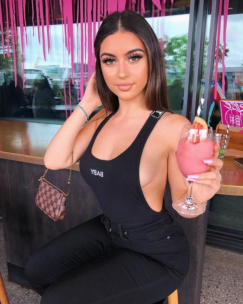 25P No Bra 27