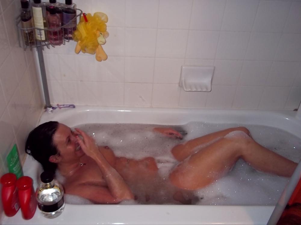 10P Chance takes a bath