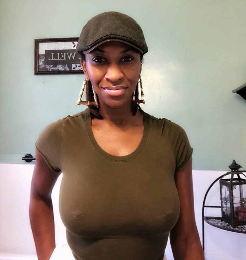 25P NO BRA club HUGE BOOBS and JUICY JUGGS edition 9