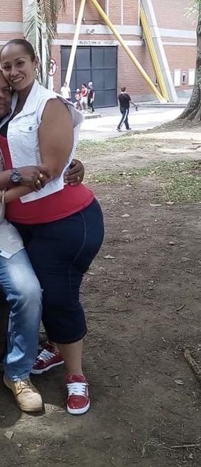 25P Mega thick comlombian milf