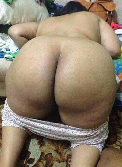 25P Desi NRI Bhabhi Hairy Big pussy