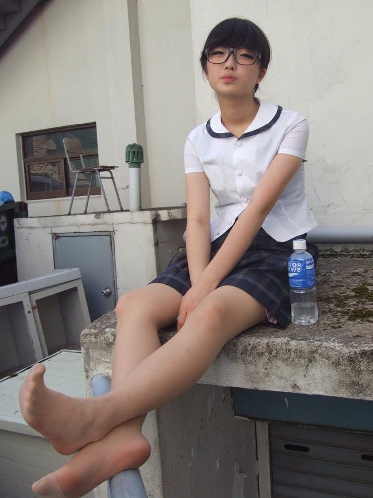 20P Japanese candids in pantyhose #2